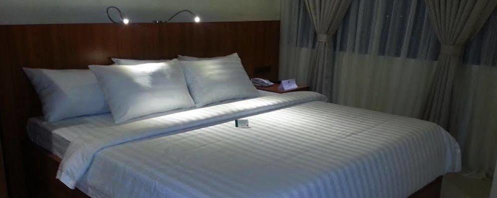 Parkway Hotel Surigao Exteriér fotografie